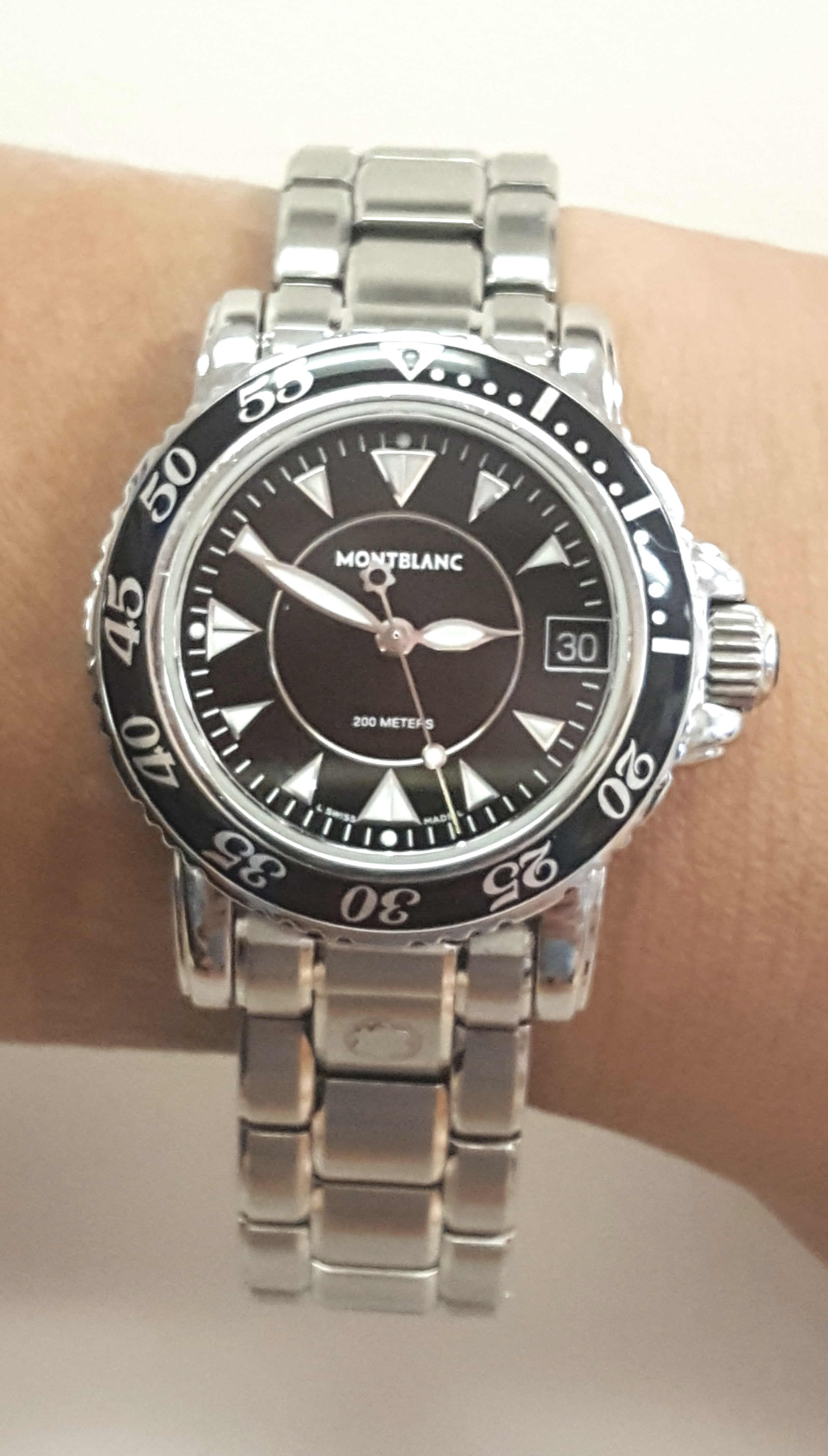 34mm dive watch