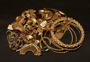 Buy and sell scrap gold