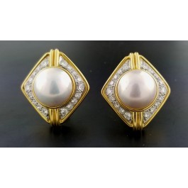 Vintage Mayors MJI 18k Gold 2.09 tcw Diamond 13.8mm Mabe Pearl Clip On Earrings