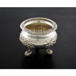 Antique Wang Hing & Co Chinese Export Coin Silver Repousse Salt Cellar No Mono
