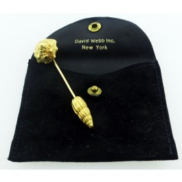 Distinctive David Webb Conch Shell 18K Gold Jabot Pin With Pouch
