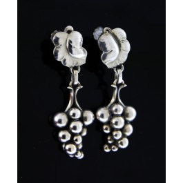 Georg Jensen Harald Nielsen Denmark 40 Sterling Silver Moonlight Grapes Earrings