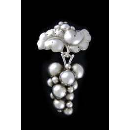 Georg Jensen Harald Nielsen Denmark 217B Sterling Silver Moonlight Grapes Brooch