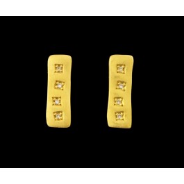 Vintage Pair Of H. Stern 18k Yellow Gold Matte Finish Diamond Stud Earrings