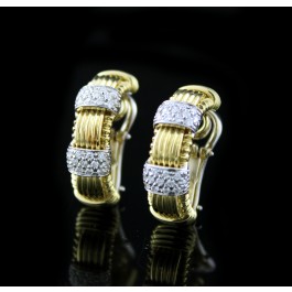 Roberto Coin Appassionata 18k Gold Diamond Single Row Half Hoop Huggie Earrings