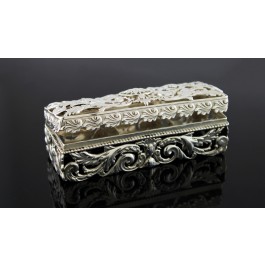 George W. Shiebler For Shreve Crump & Low #146 Sterling Silver Ornate Stamp Box