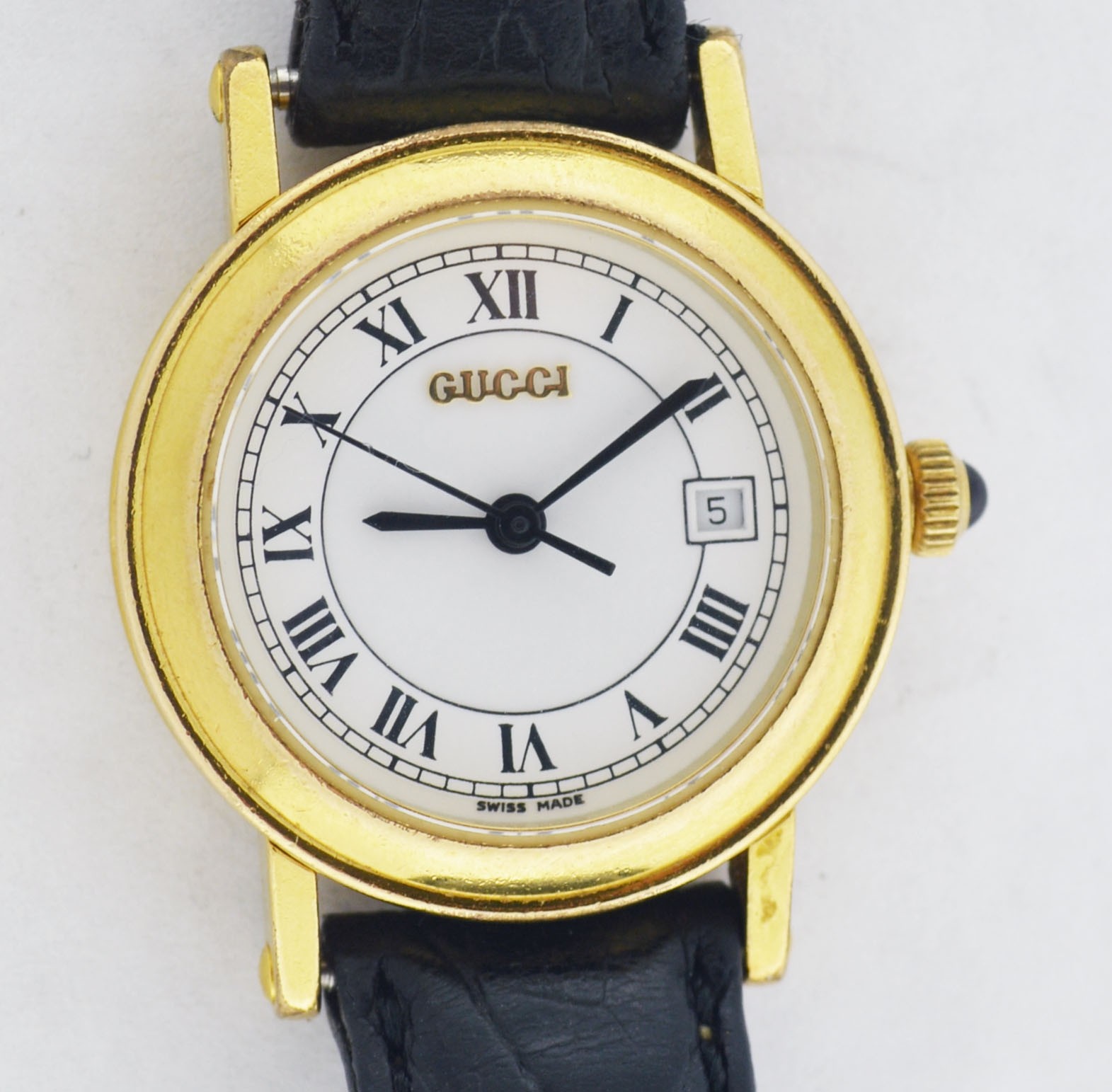 Vintage Authentic Ladies Gucci 7200L 26mm Gold Tone Designer Date