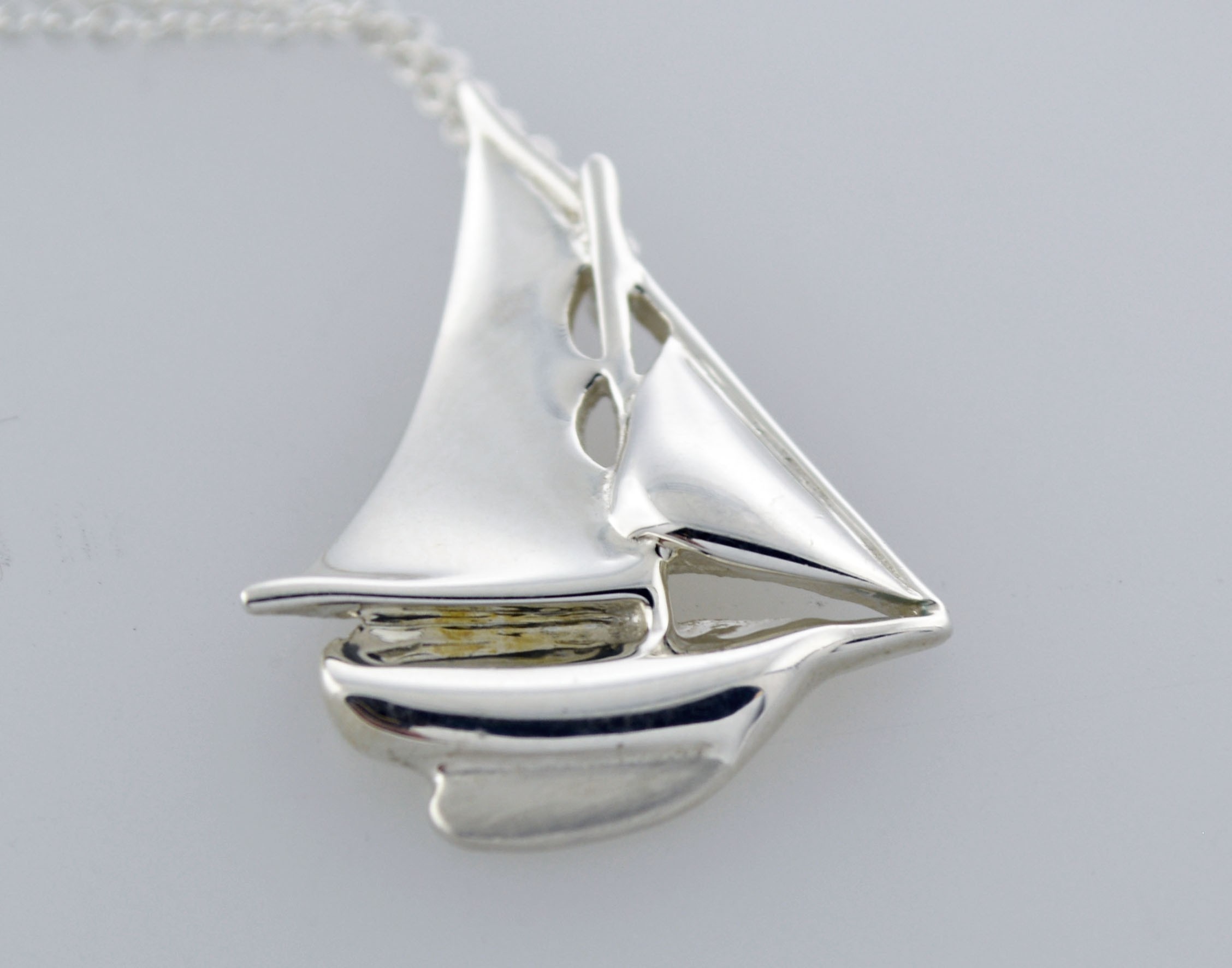 Rare Vintage 1991 Tiffany & Co 925 Sterling Silver Sailboat Pendant Necklace 16" Coin Exchange NY